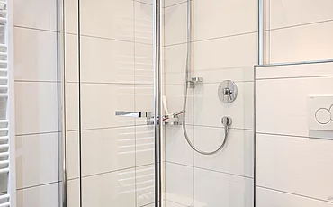 Bathroom in the main house, Studio at the Pechtlgut in Lofer