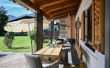 Die Terrasse des Cottage Family des Pechtlguts in Lofer