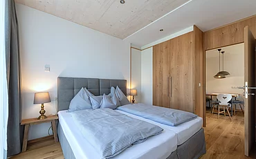 Gemütliches Boxspringbett im Family Haupthaus im Pechtlgut in Lofer