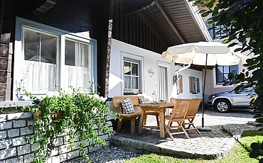 Die Terrasse vor dem Cottage des Pechtlguts in Lofer