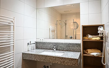 Bathroom in the main house, Studio at the Pechtlgut in Lofer