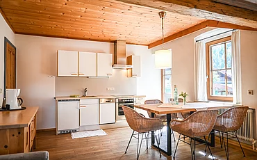 Der Wohnbereich im Landhaus Family des Pechtlguts in Lofer